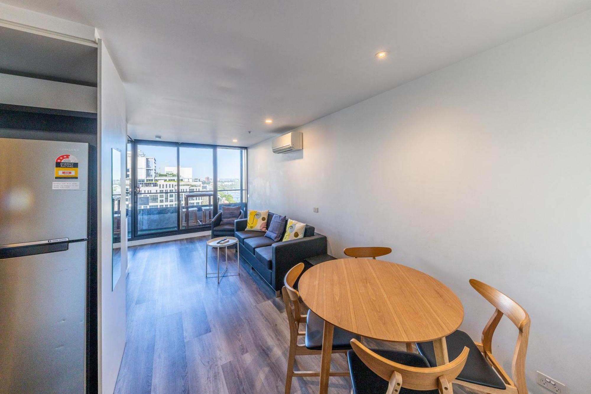 Aura2107, 2 Bedroom Apartment With Balcony, Stunning Yarra River And City Views Melbourne Buitenkant foto